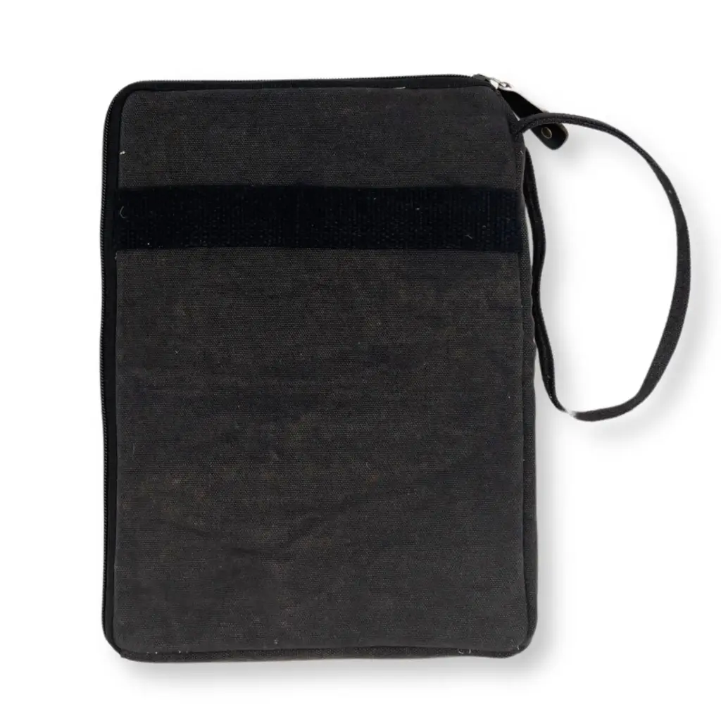 Stonewash Travel Laptop Pouch – Charcoal | www.artisangoods.co.uk