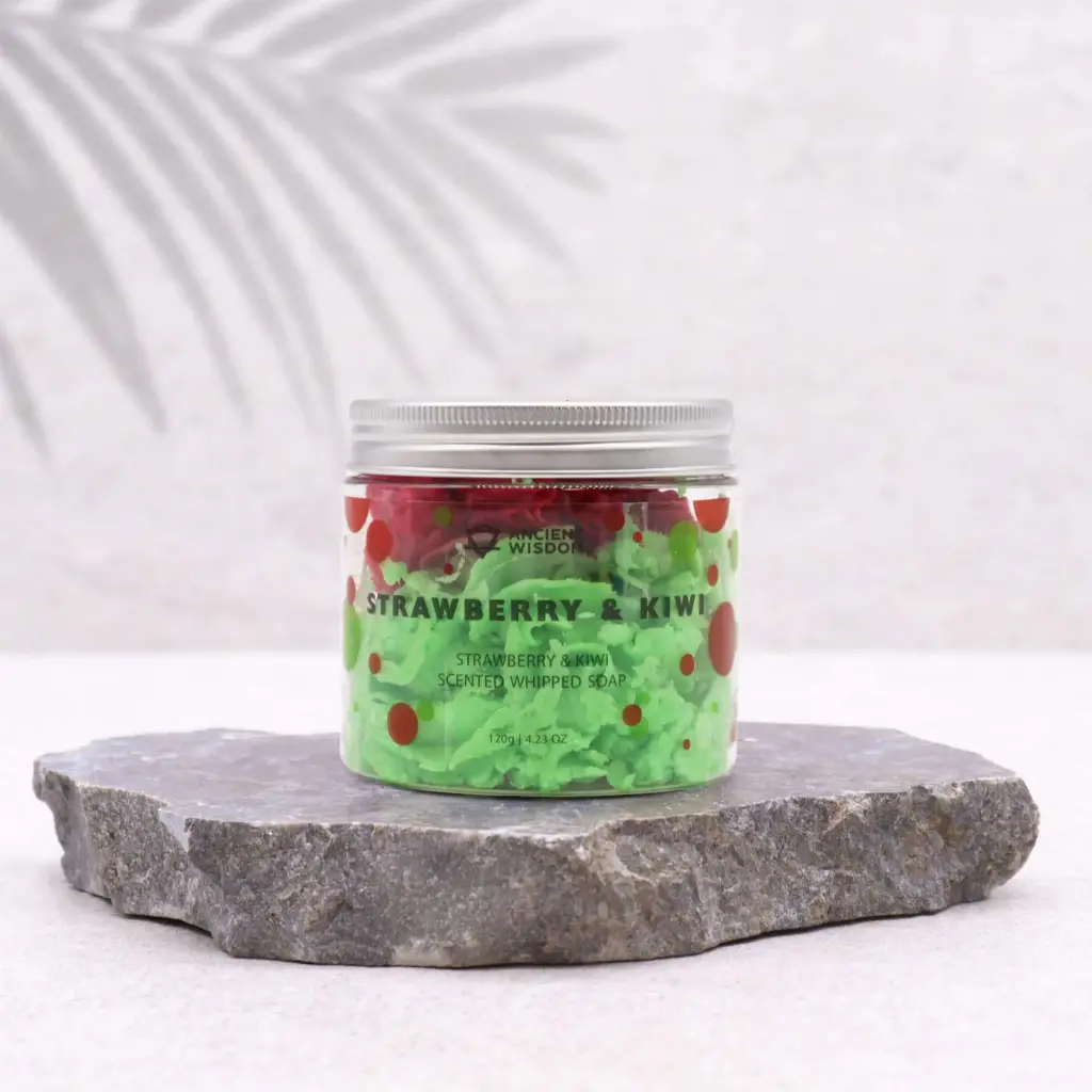 Strawberry & Kiwi Whipped Soap 120g | www.artisangoods.co.uk 2 Strawberry & Kiwi Whipped Soap 120g | www.artisangoods.co.uk 2