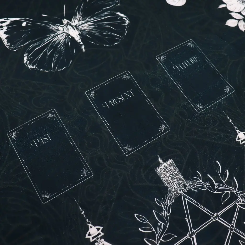 Tarot Reading Cloth - Ancient Witch