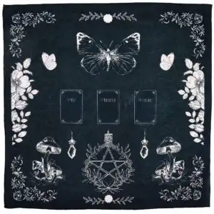 Tarot Reading Cloth – Ancient Witch | www.artisangoods.co.uk 1
