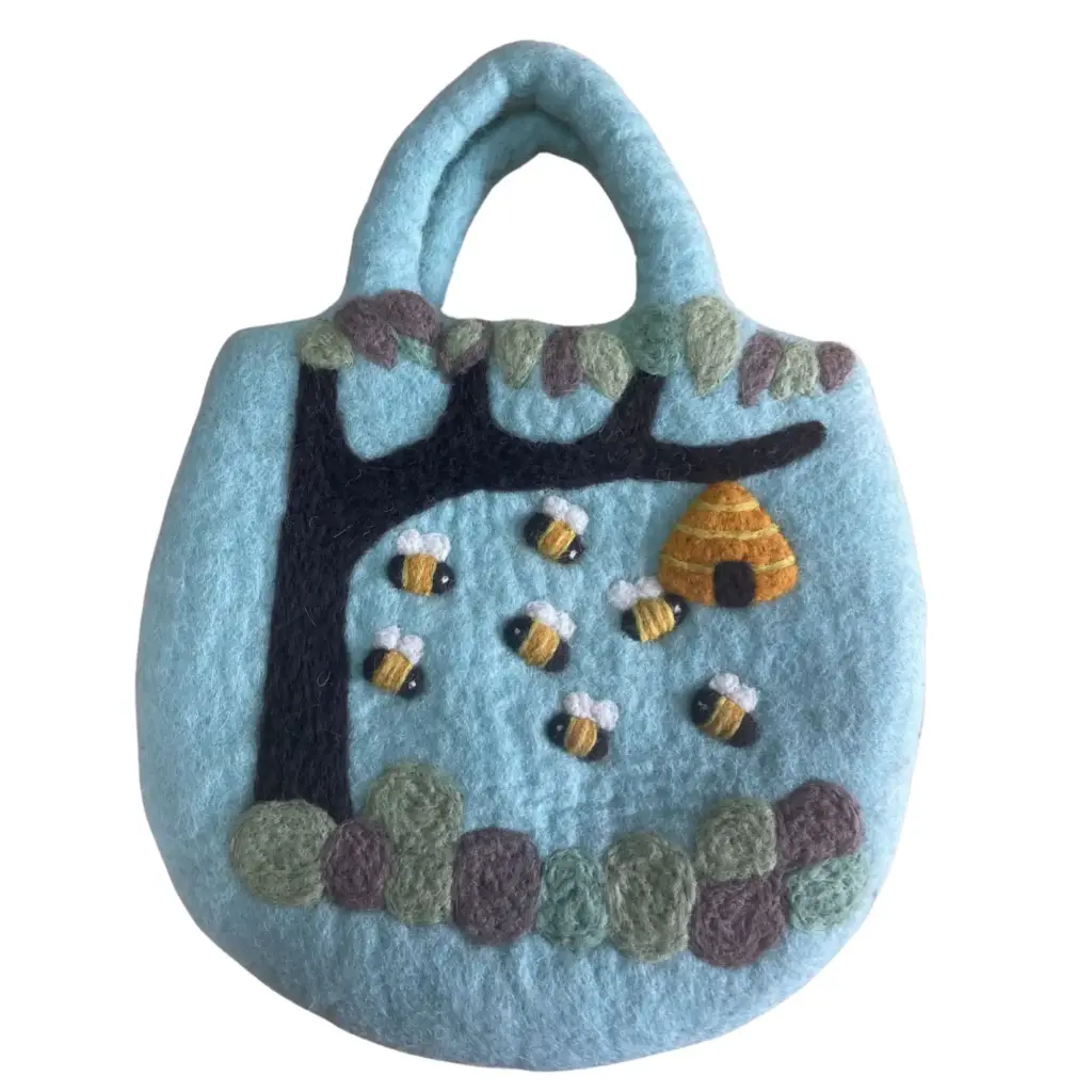 Tree and Beehive Felted Bag | www.artisangoods.co.uk 3 Tree and Beehive Felted Bag | www.artisangoods.co.uk 3