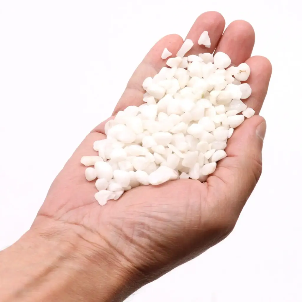 White Quartz Gemstone Chips Bulk – 1KG | www.artisangoods.co.uk 3 White Quartz Gemstone Chips Bulk – 1KG | www.artisangoods.co.uk 3