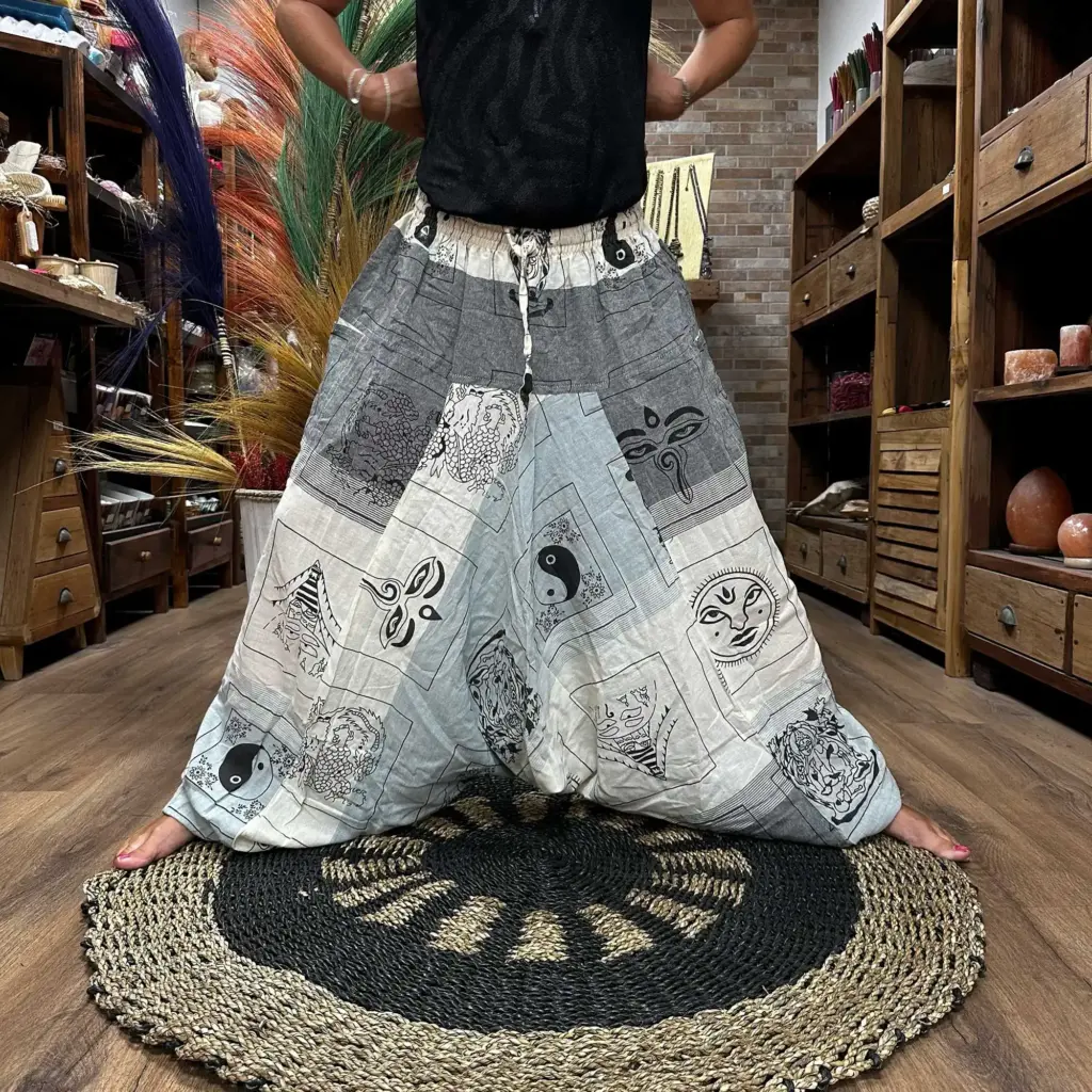 Yoga and Festival Pants – Aladdin Himalayan Print on Grey | www.artisangoods.co.uk 2 Yoga and Festival Pants – Aladdin Himalayan Print on Grey | www.artisangoods.co.uk 2