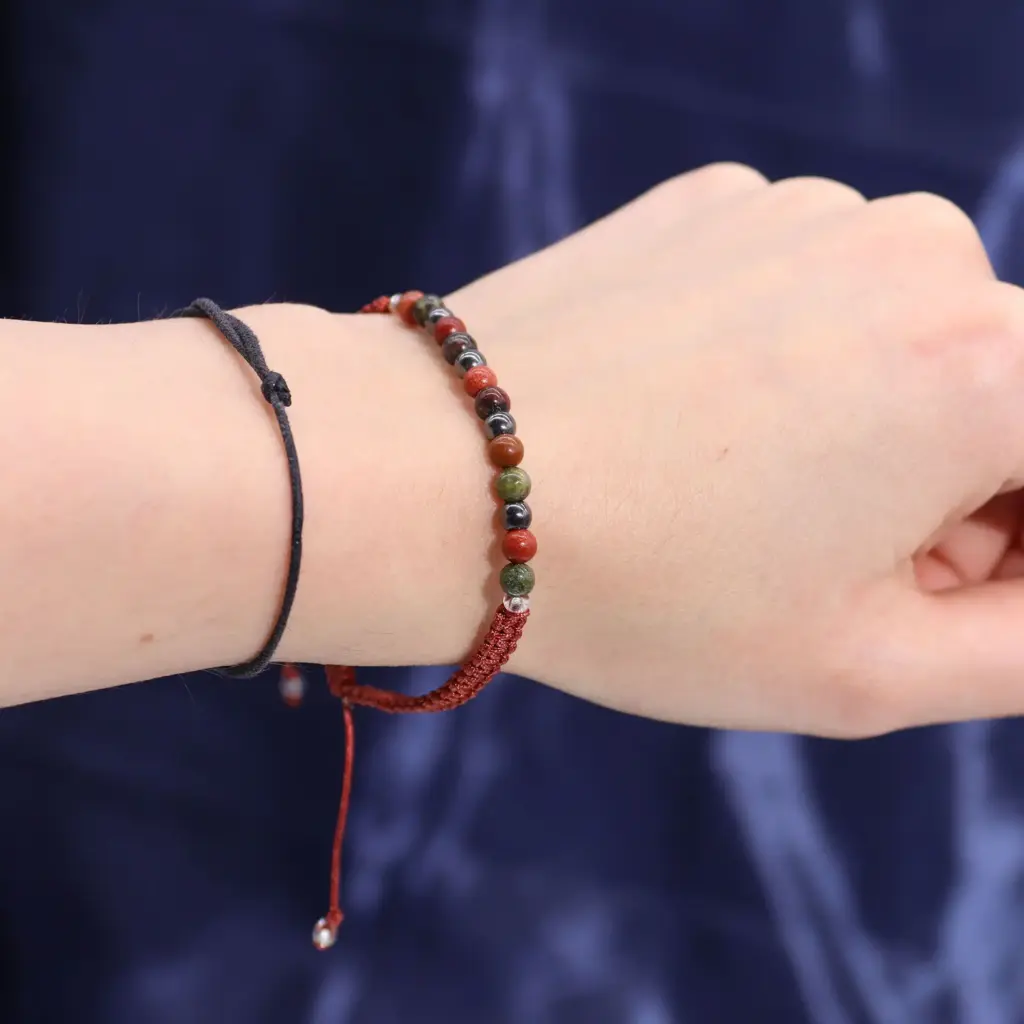 Zodiac Crystal Candle with Gemstone Bracelet – Aries | www.artisangoods.co.uk 4