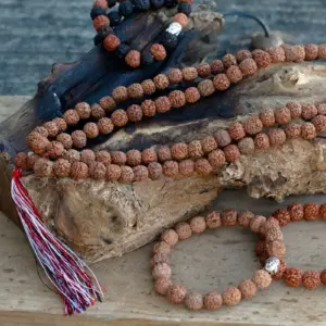 108 Rudraksha Mala – Natural | www.artisangoods.co.uk 5