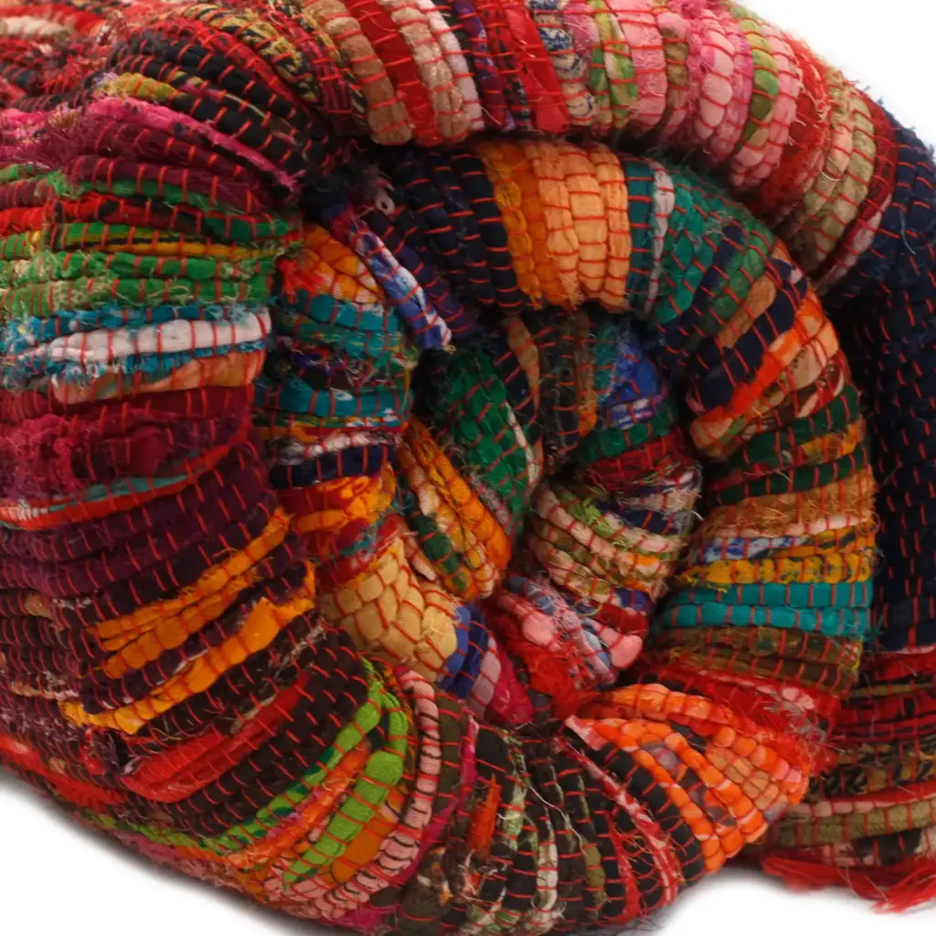 150 x 90cm Luxury Rag Rug – Red | www.artisangoods.co.uk 6