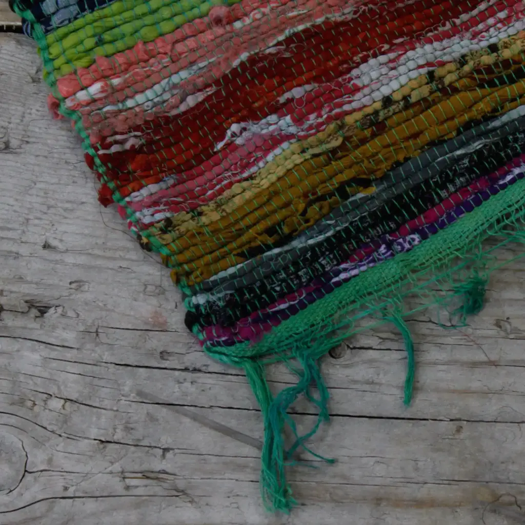 151 x 90cm Luxury Rag Rug – Green | www.artisangoods.co.uk 7