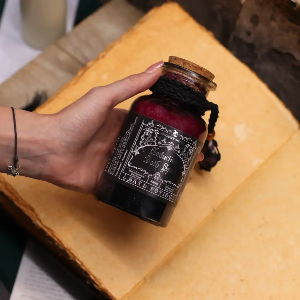 Ancient Witch Bath Spell Potion & Amethyst Crystal Amulet – Seduction | www.artisangoods.co.uk 9