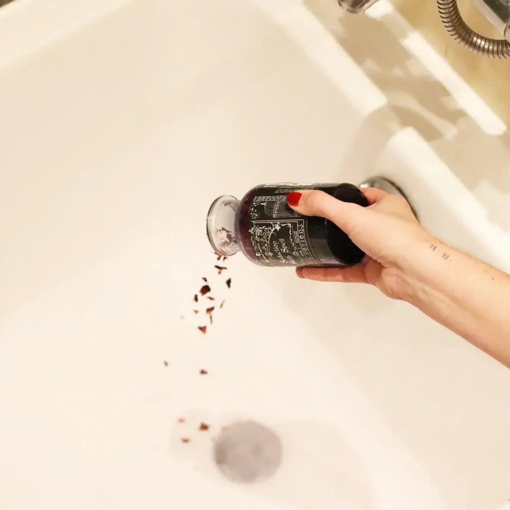 Ancient Witch Bath Spell Potion & Amethyst Crystal Amulet – Seduction | www.artisangoods.co.uk 7