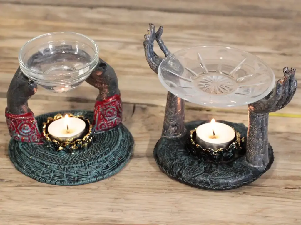 Antique Buddha – Offering Hands Oil Burner | www.artisangoods.co.uk 5
