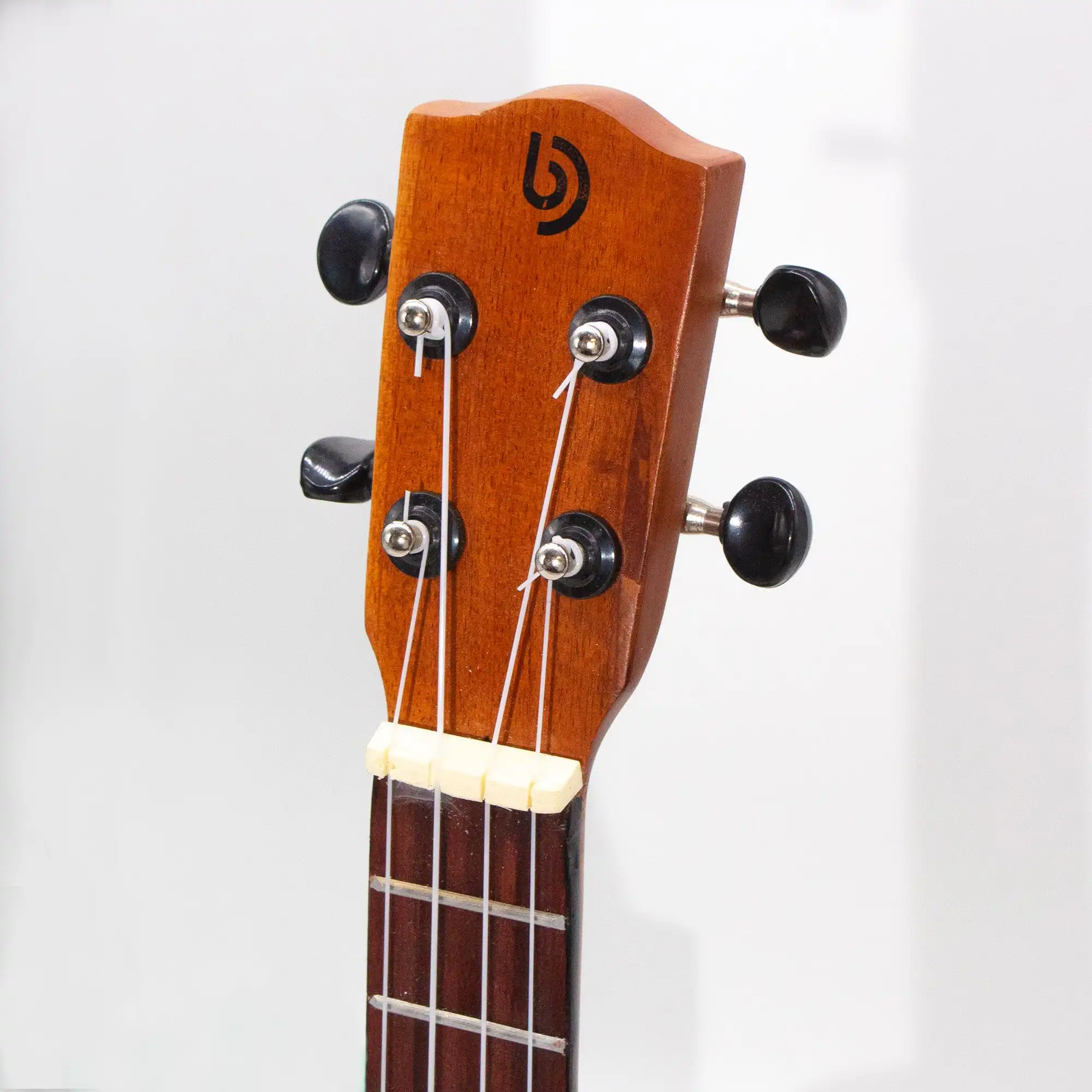 Artisan Made Ukulele – Orange Sunburst Finish (4 String) | www.artisangoods.co.uk 6 Artisan Made Ukulele – Orange Sunburst Finish (4 String) | www.artisangoods.co.uk 5