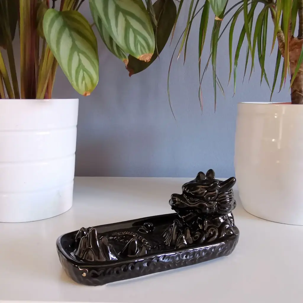 Backflow Incense Burner – Dragon in Mountain | www.artisangoods.co.uk 3 Backflow Incense Burner – Dragon in Mountain | www.artisangoods.co.uk 3