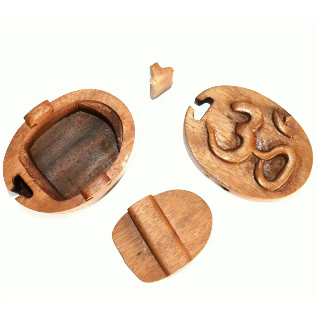Bali Magic Box – Om | www.artisangoods.co.uk 2 Bali Magic Box – Om | www.artisangoods.co.uk 2