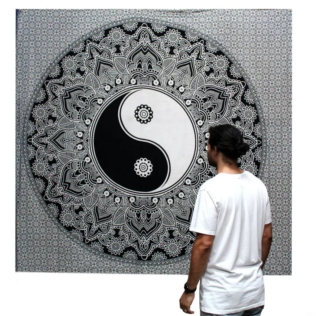 B&W Double Cotton Bedspread + Wall Hanging – Ying yang | www.artisangoods.co.uk 2 B&W Double Cotton Bedspread + Wall Hanging – Ying yang | www.artisangoods.co.uk 2