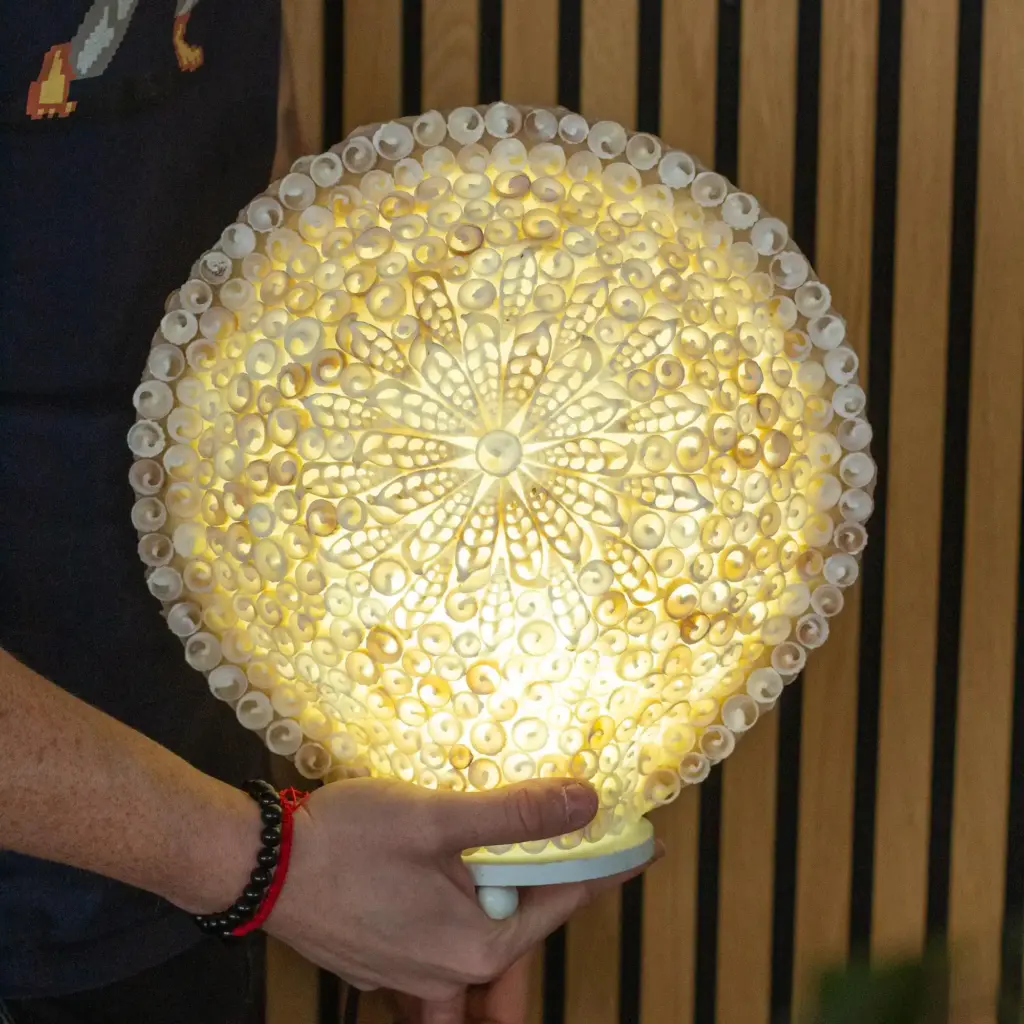 Boho Sea Shell Lamp – Cut Art Shell Large Round – 30cm | www.artisangoods.co.uk 2 Boho Sea Shell Lamp – Cut Art Shell Large Round – 30cm | www.artisangoods.co.uk 2