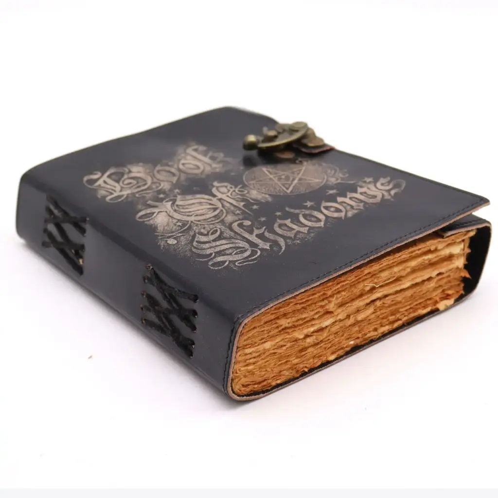 Book of Shadows – 200 pages decle-edged – 15x21cm | www.artisangoods.co.uk 3 Book of Shadows – 200 pages decle-edged – 15x21cm | www.artisangoods.co.uk 3