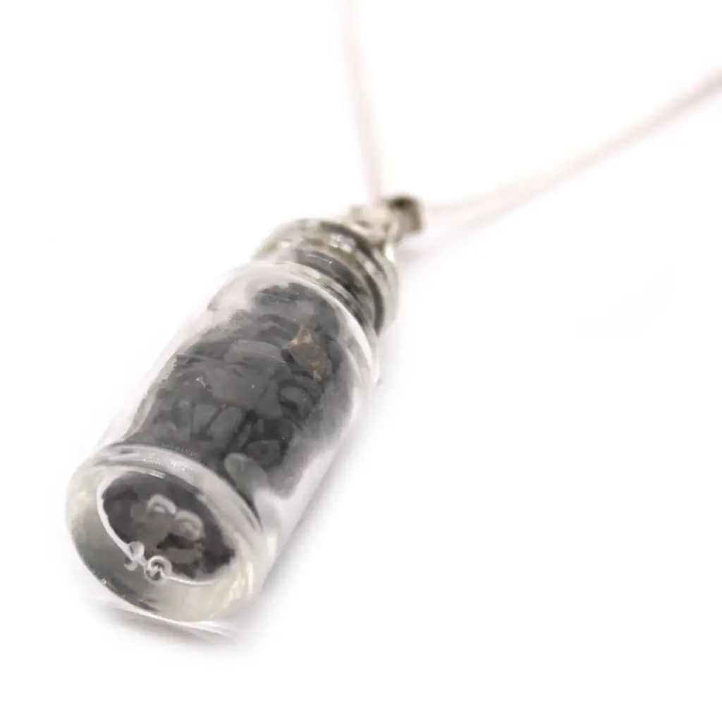 Bottled Gemstones Necklace – Black Onyx | www.artisangoods.co.uk 3 Bottled Gemstones Necklace – Black Onyx | www.artisangoods.co.uk 3