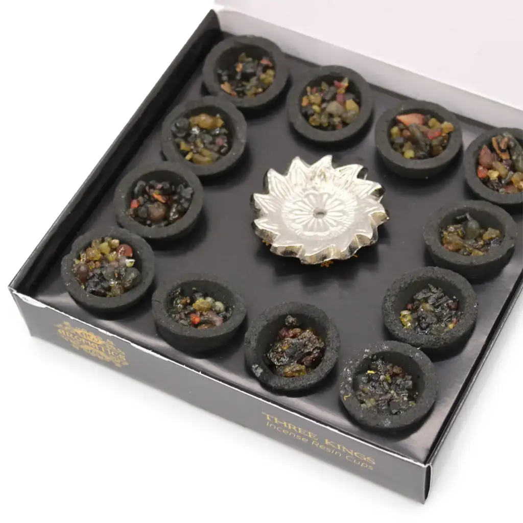 Box of 12 Resin Cups – Three Kings | www.artisangoods.co.uk 4 Box of 12 Resin Cups – Three Kings | www.artisangoods.co.uk 4