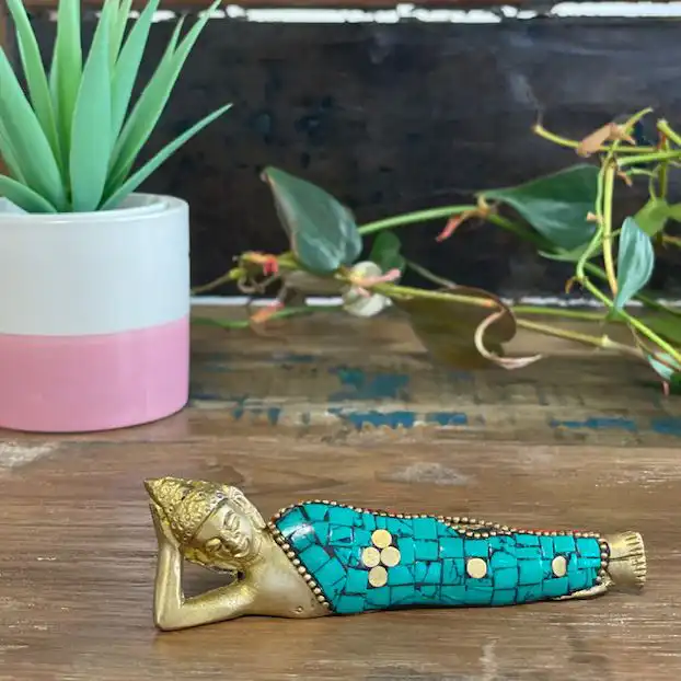 Brass Buddha Figure – Lying Down – 10cm | www.artisangoods.co.uk 4 Brass Buddha Figure – Lying Down – 10cm | www.artisangoods.co.uk 3