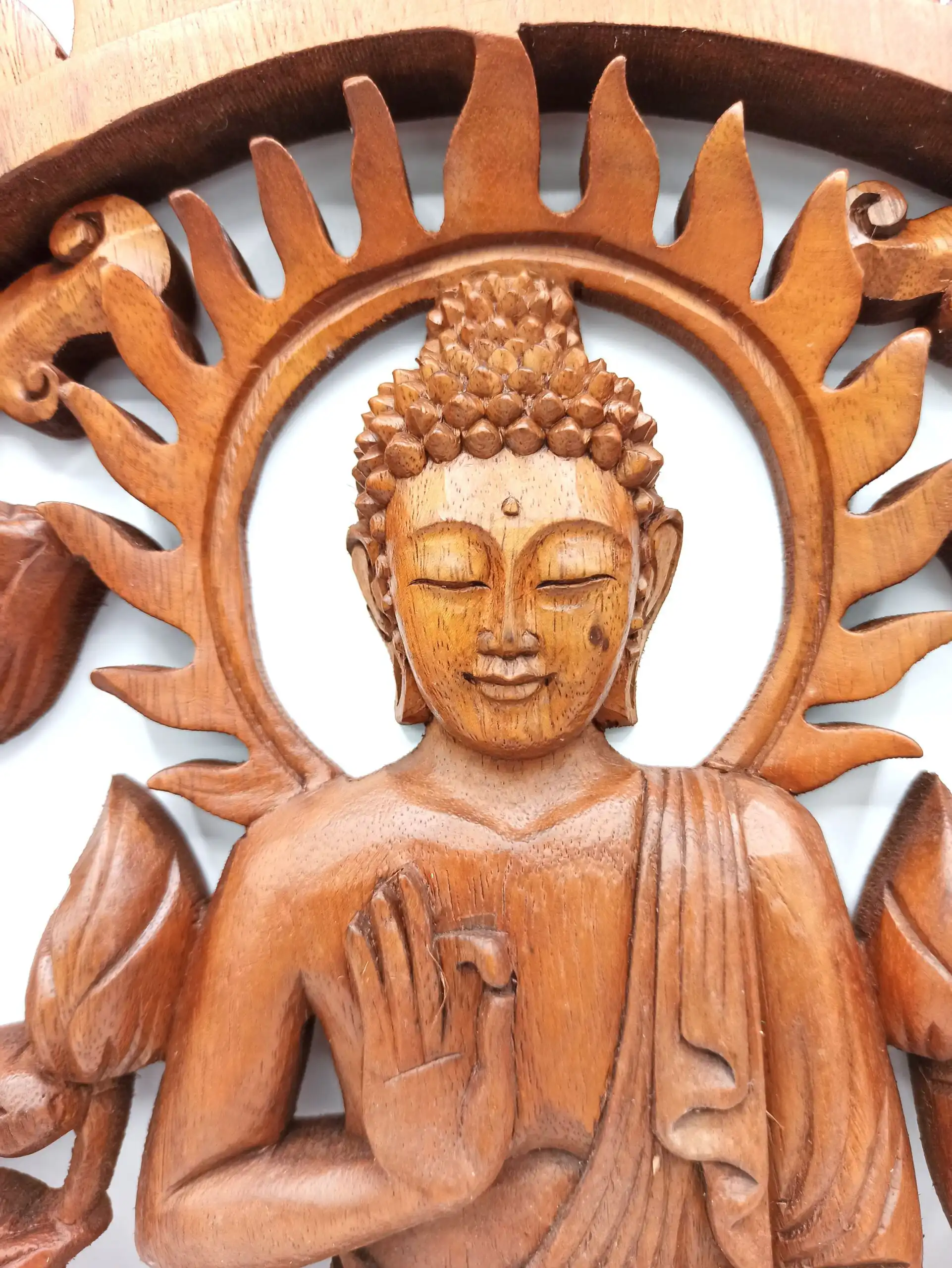Buddha & Lotus Panel – 40cm | www.artisangoods.co.uk 4 Buddha & Lotus Panel – 40cm | www.artisangoods.co.uk 3