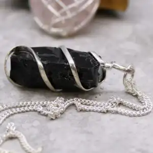 Cascade Wrapped Gemstone Necklace – Rough Black Onyx | www.artisangoods.co.uk 1