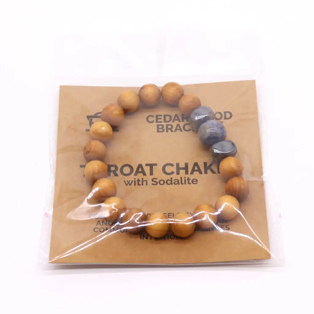 Cedarwood Throat Chakra Bangle with Sodalite | www.artisangoods.co.uk 4