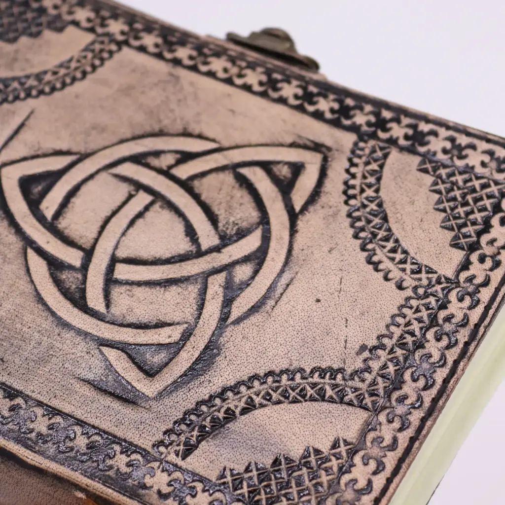 Circle Triquetra – Esoteric Notebook – Antique Grey – 200 pages  Stich Edge- 17.5×12.5x3cm | www.artisangoods.co.uk 2