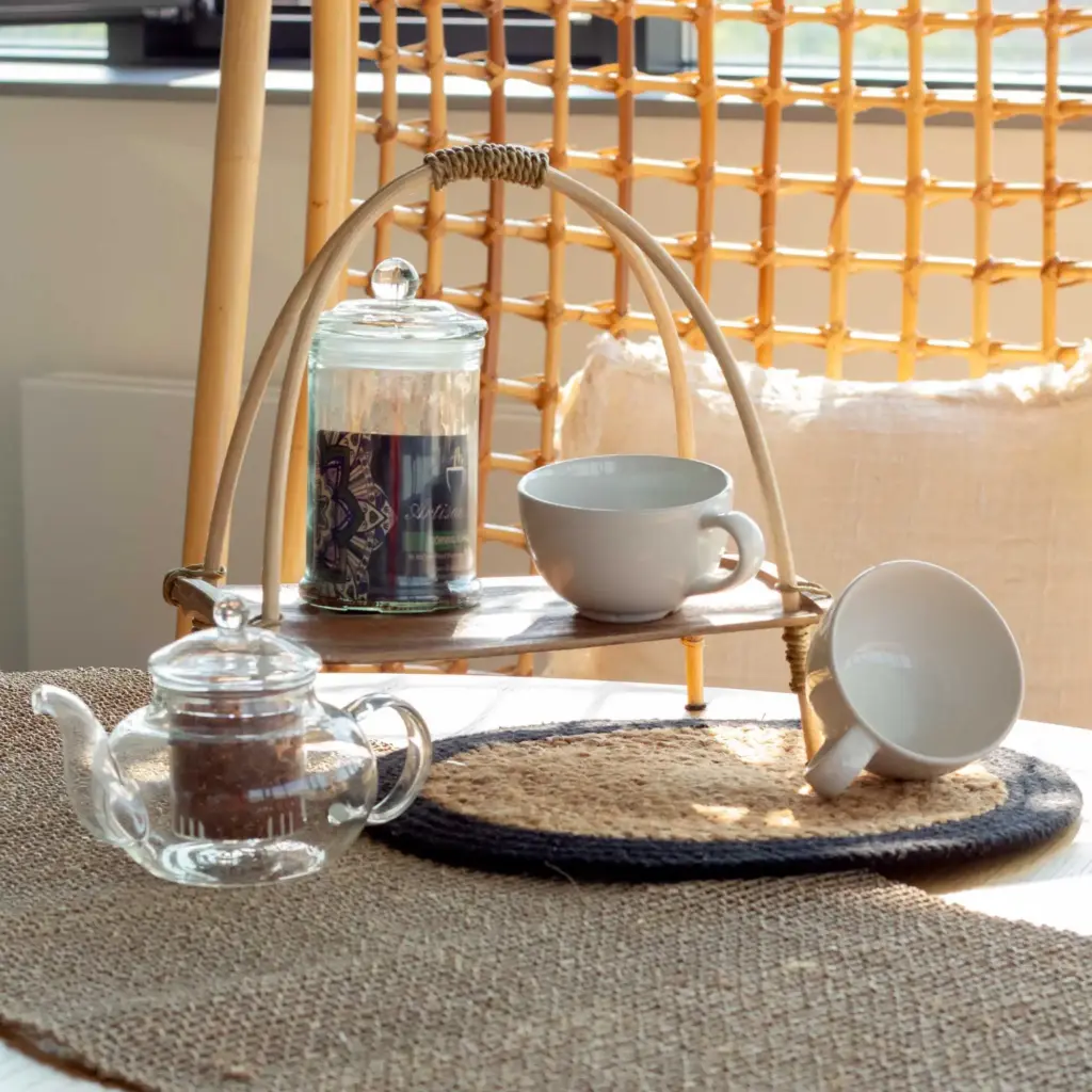 Coconut Leaf Tea Stand – Natural | www.artisangoods.co.uk 2 Coconut Leaf Tea Stand – Natural | www.artisangoods.co.uk 2