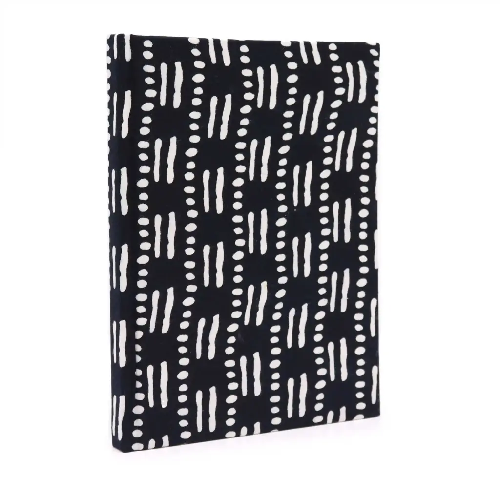 Cotton Bound Notebooks 20x15cm – 96 pages – Black Dots & Dashes | www.artisangoods.co.uk