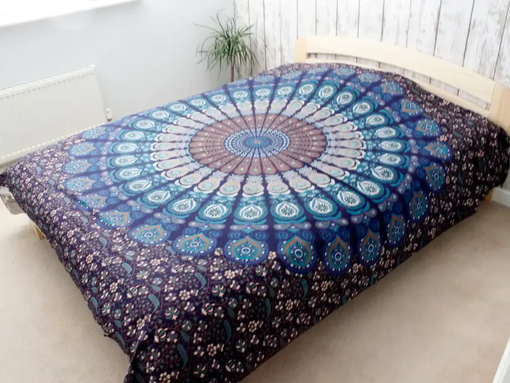 Double Cotton Bedspread + Wall Hanging – Classic Mandala | www.artisangoods.co.uk 4 Double Cotton Bedspread + Wall Hanging – Classic Mandala | www.artisangoods.co.uk 4
