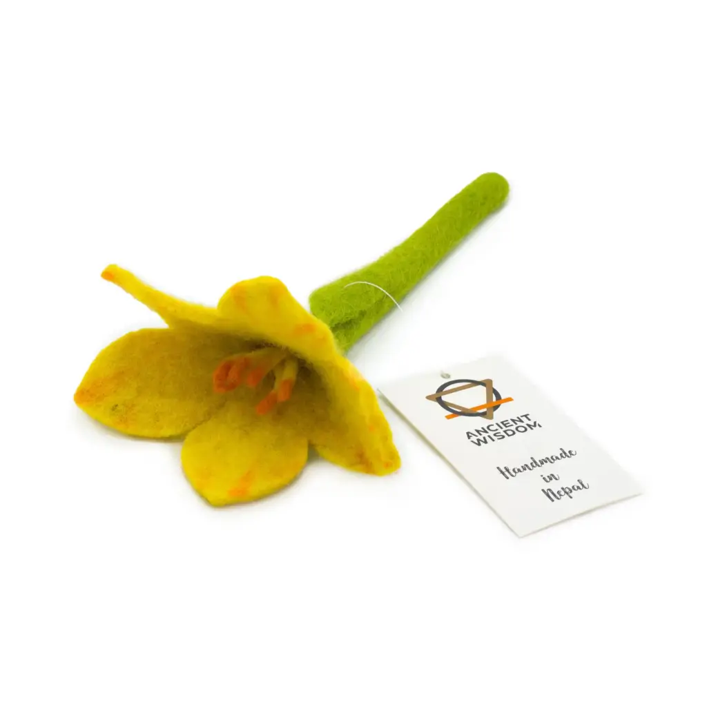 Felt Flowers – Lily (assorted colours) | www.artisangoods.co.uk 2 Felt Flowers – Lily (assorted colours) | www.artisangoods.co.uk 2