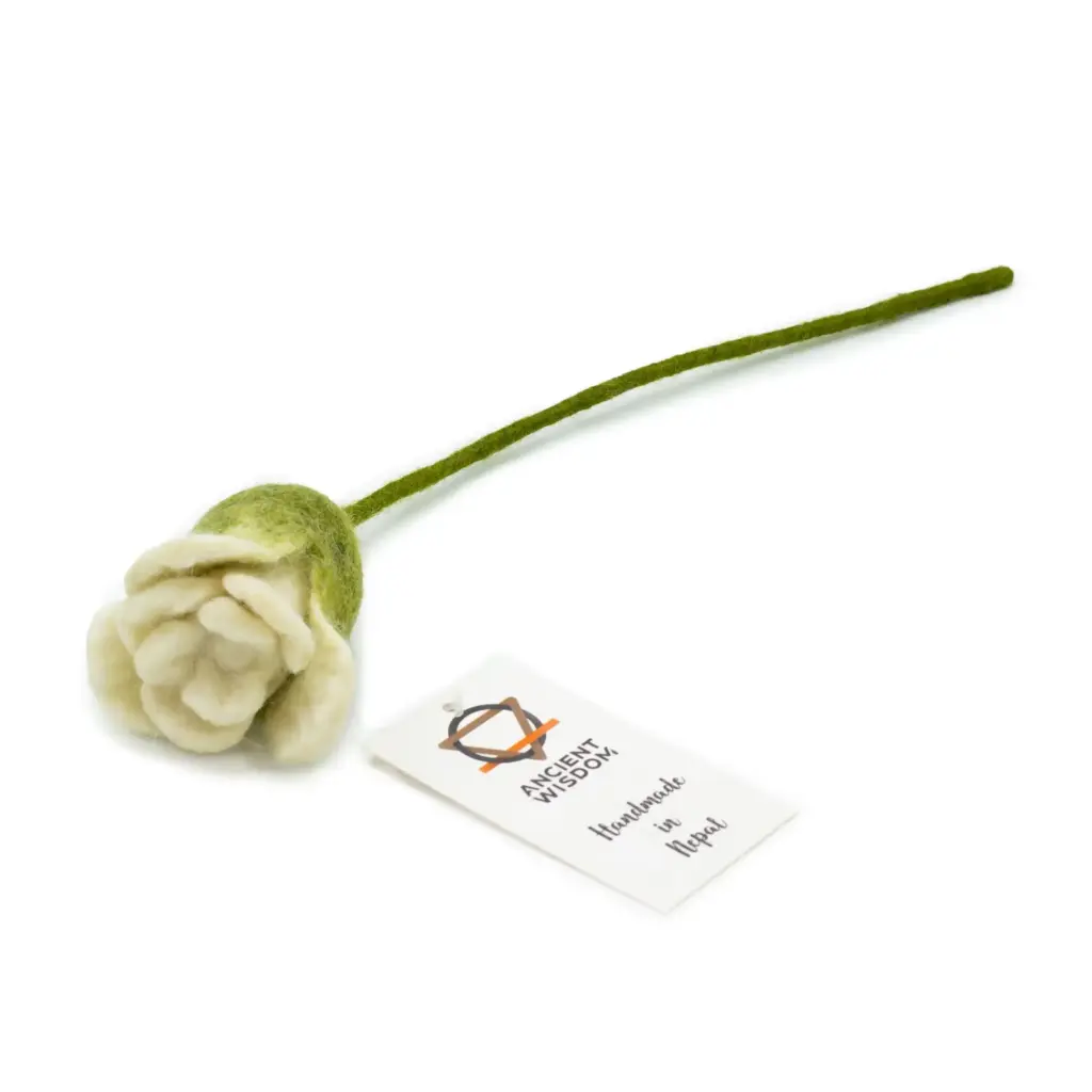 Felt Flowers – White Roses | www.artisangoods.co.uk 2