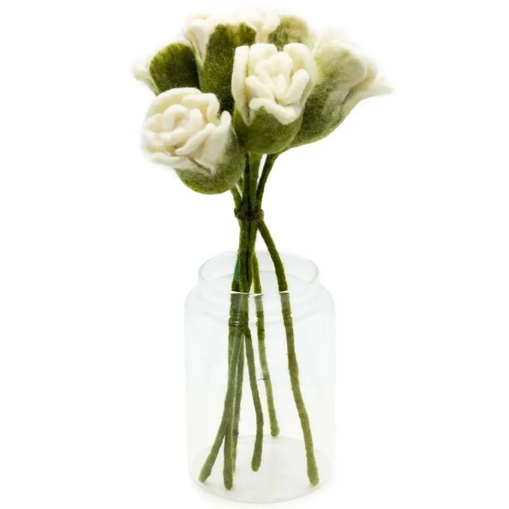 Felt Flowers – White Roses | www.artisangoods.co.uk
