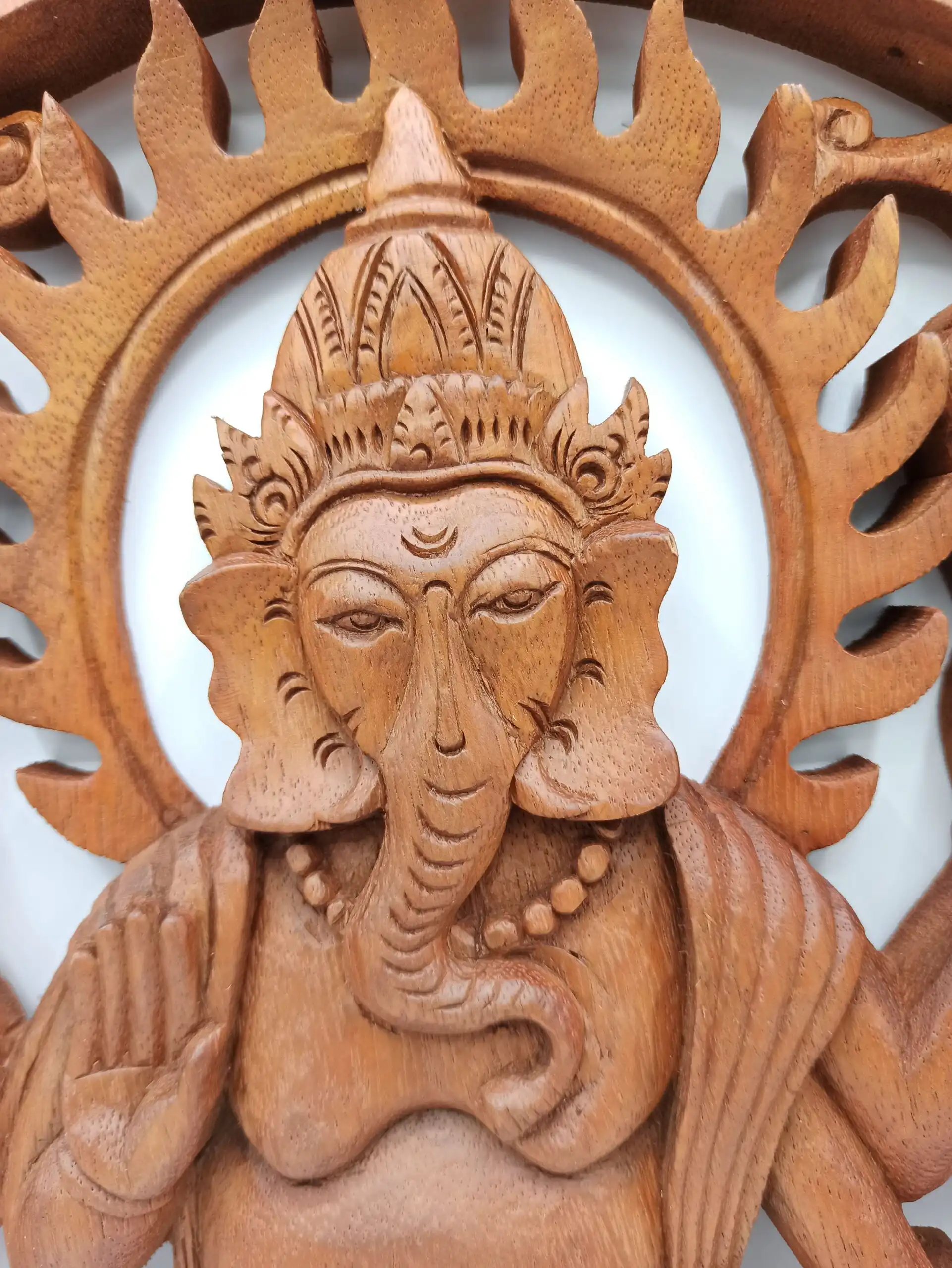 Ganesh Panel – 40cm | www.artisangoods.co.uk 3 Ganesh Panel – 40cm | www.artisangoods.co.uk 2