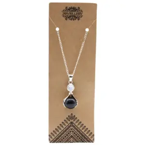 Gemstone Healing Hands Pendant – Black Agate | www.artisangoods.co.uk 2