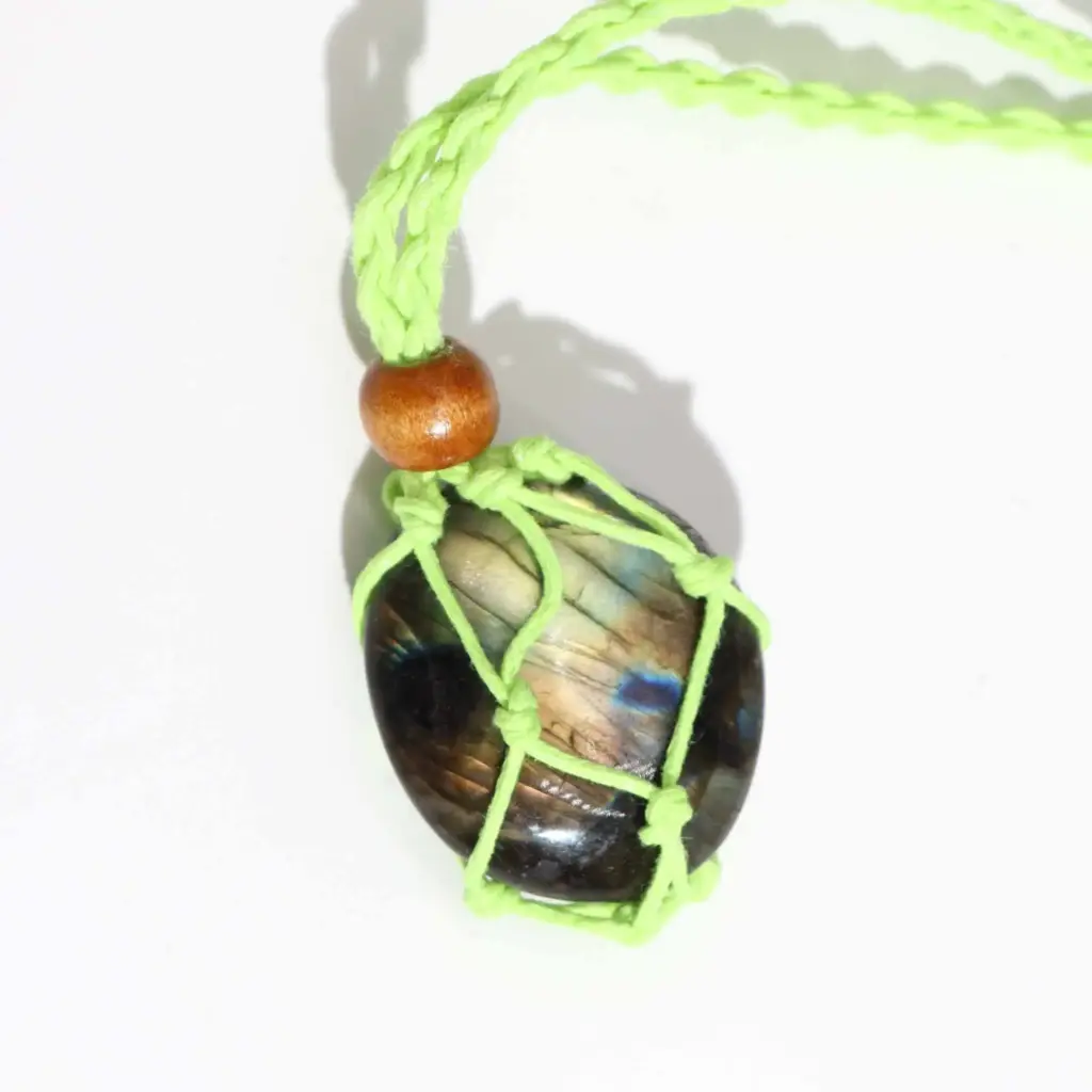 Gemstone Necklace Cord – Green | www.artisangoods.co.uk 3