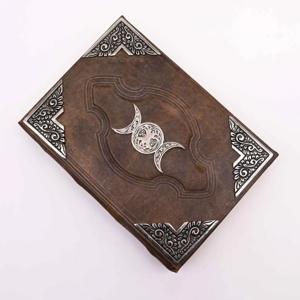 Heafty Brown Tan Book – Zinc Triple Moon Decor – 200 Deckle Edges Pages – 26x18cm | www.artisangoods.co.uk 2 Heafty Brown Tan Book – Zinc Triple Moon Decor – 200 Deckle Edges Pages – 26x18cm | www.artisangoods.co.uk 2