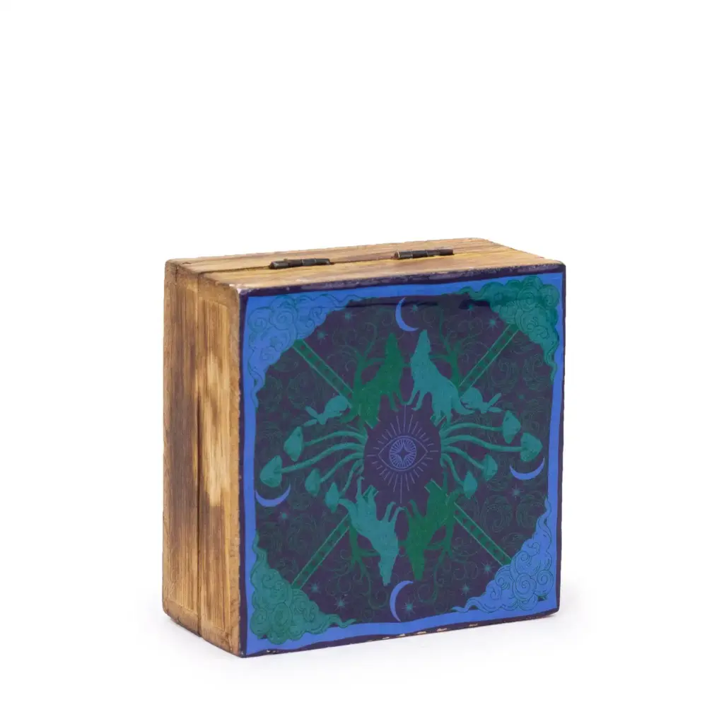 Hop Hare Small Enameled Square Box – Wolf & Moon | www.artisangoods.co.uk