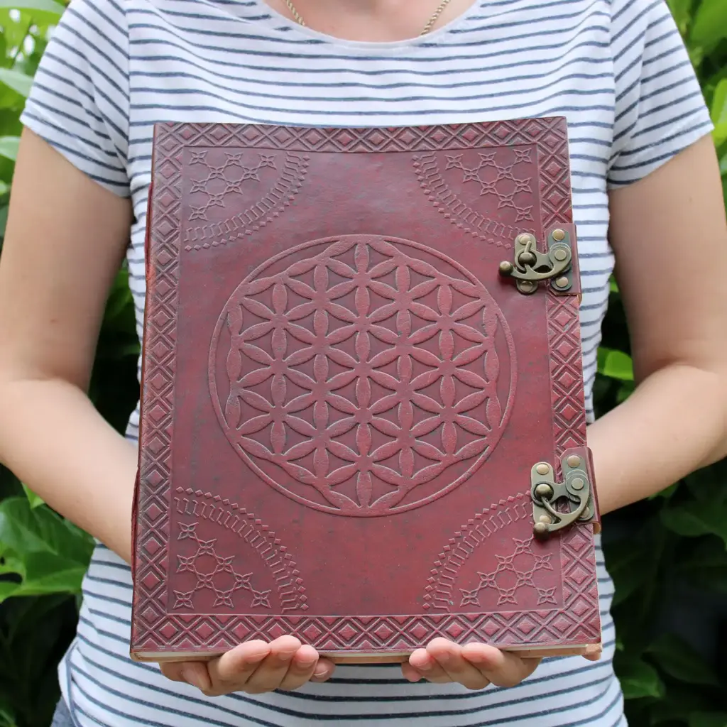 Huge Flower of Life Leather Book 10×13 (200 pages) | www.artisangoods.co.uk 3 Huge Flower of Life Leather Book 10×13 (200 pages) | www.artisangoods.co.uk 3