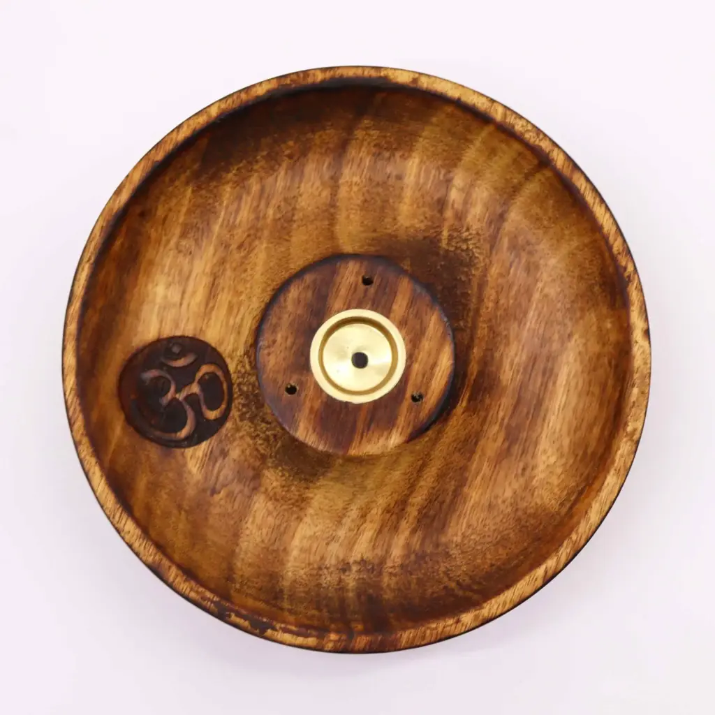 Incense Stick & Cone Burner Disc – Om | www.artisangoods.co.uk 2 Incense Stick & Cone Burner Disc – Om | www.artisangoods.co.uk 2