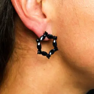 Jet Black – Vintage Glass – Loop – Earrings | www.artisangoods.co.uk 3