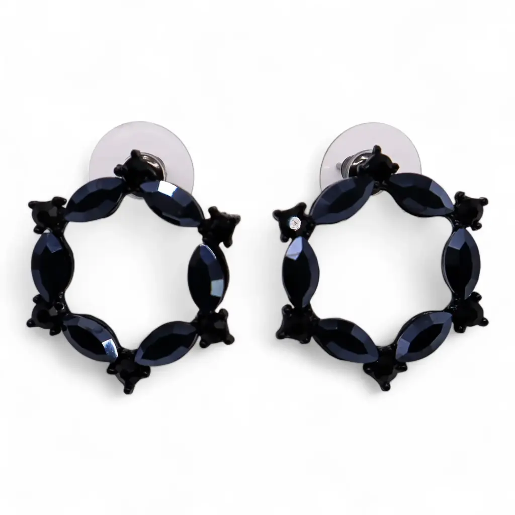 Jet Black – Vintage Glass – Loop – Earrings | www.artisangoods.co.uk 2