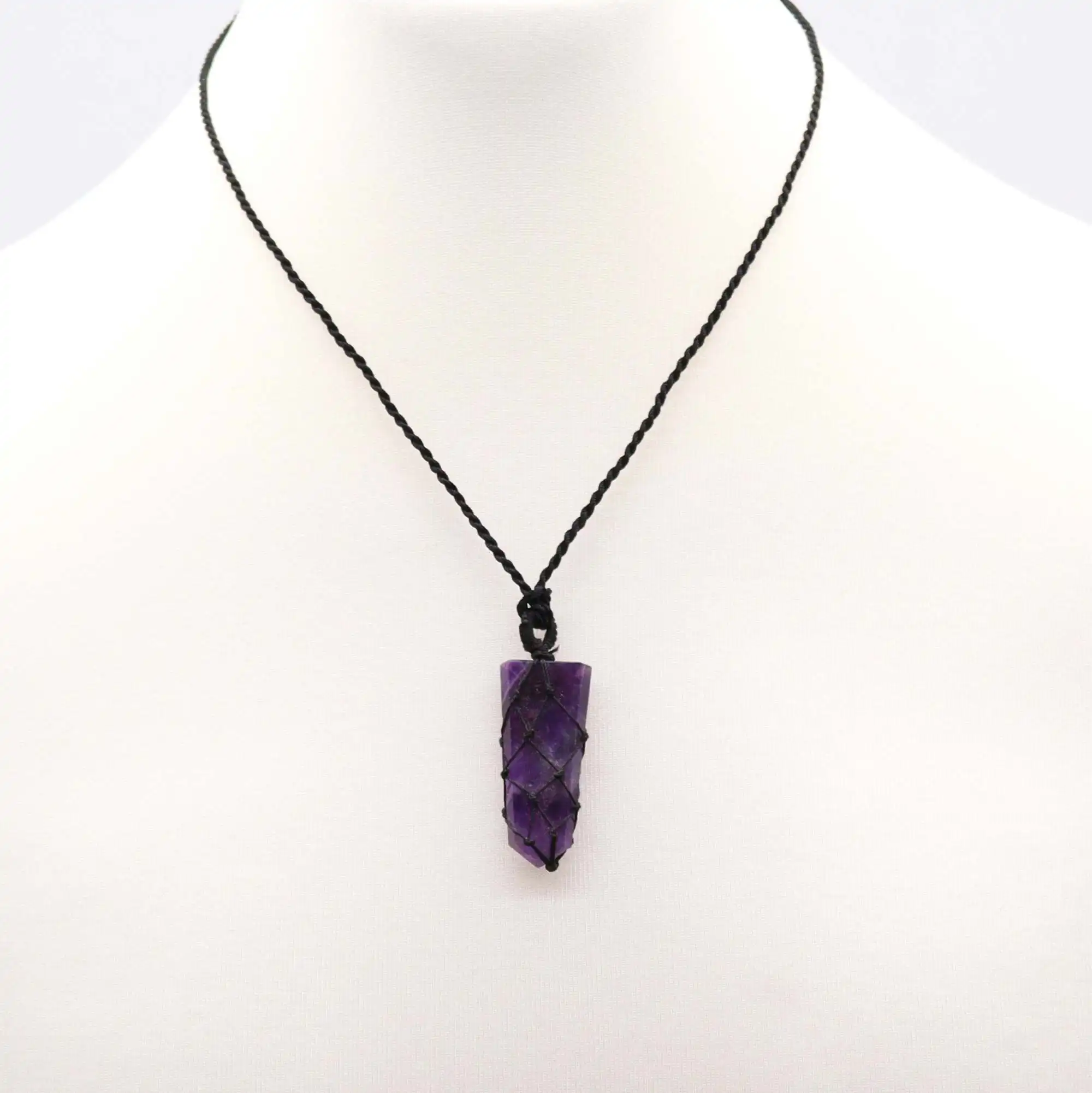 Laced Gemstone Flat Point Pendant – Amethyst | www.artisangoods.co.uk 4 Laced Gemstone Flat Point Pendant – Amethyst | www.artisangoods.co.uk 3