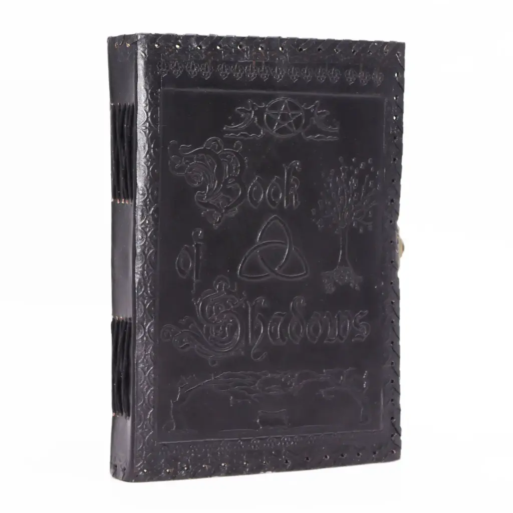 Large Book of Shadows – Black – 200 pages decle-edged – 25x18x3cm | www.artisangoods.co.uk 2 Large Book of Shadows – Black – 200 pages decle-edged – 25x18x3cm | www.artisangoods.co.uk 2
