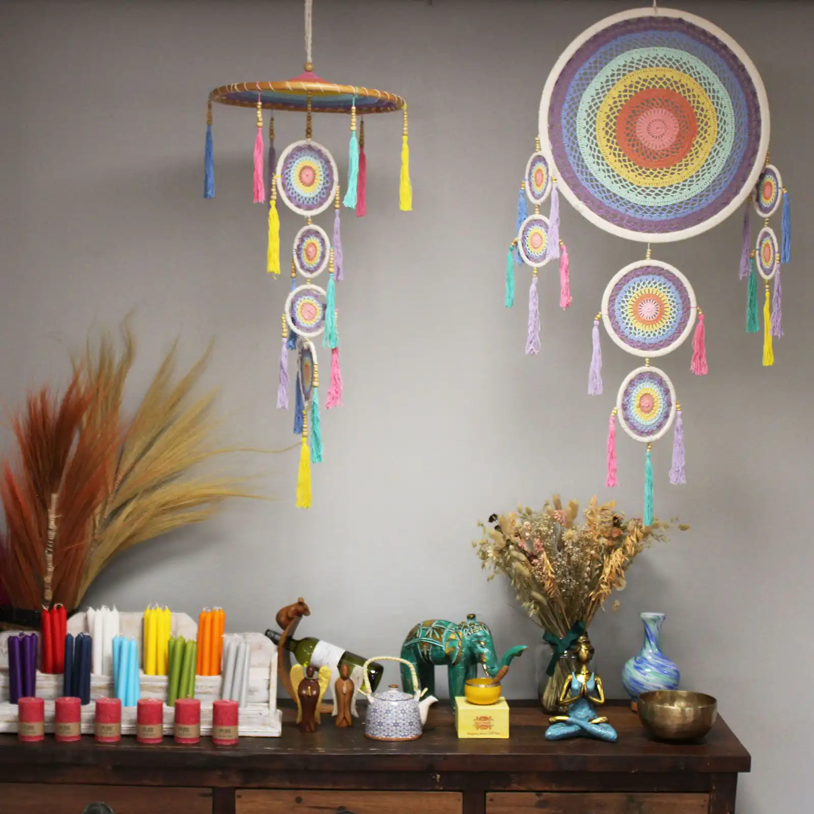 Large Dreamcatcher (55cm) – Pastel Rainbow | www.artisangoods.co.uk 5 Large Dreamcatcher (55cm) – Pastel Rainbow | www.artisangoods.co.uk 4