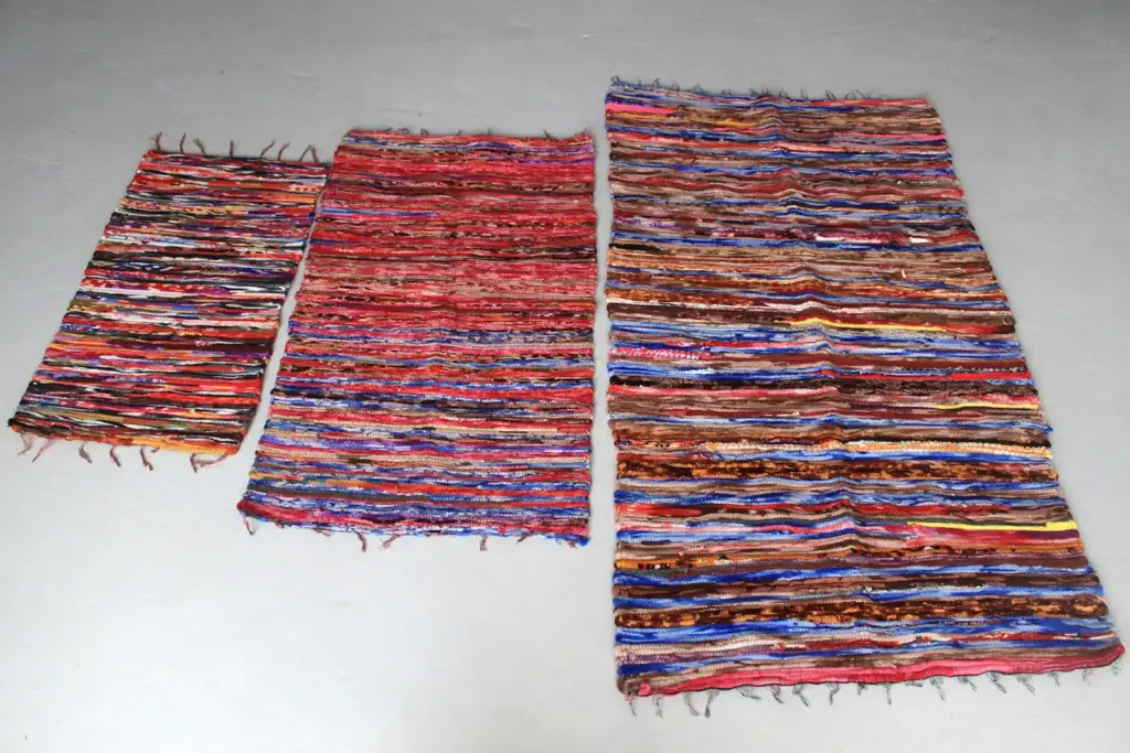Large Velvet Rug – 105x185cm | www.artisangoods.co.uk 9