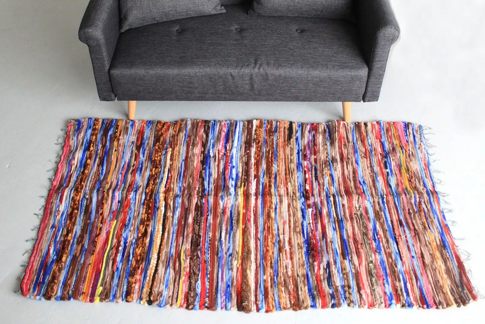 Large Velvet Rug – 105x185cm | www.artisangoods.co.uk 4 Large Velvet Rug – 105x185cm | www.artisangoods.co.uk 3
