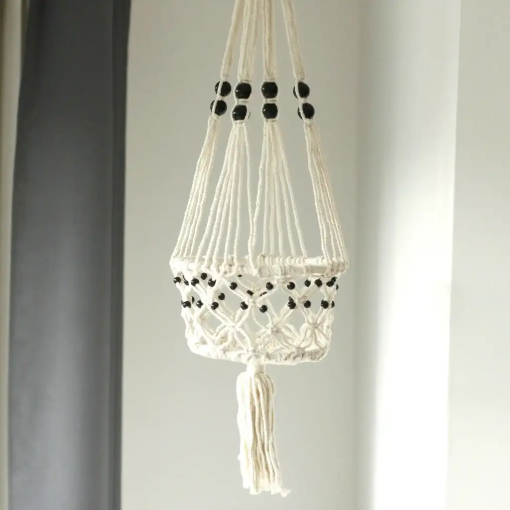 Macrame Pot Holder – Lrg Single Beaded | www.artisangoods.co.uk