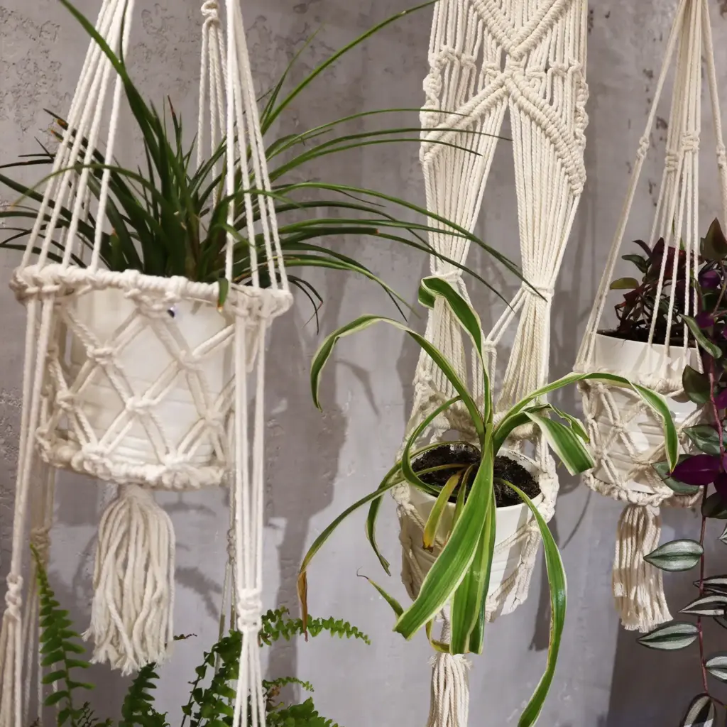 Macrame Pot Holder – Single Small Pot | www.artisangoods.co.uk 9