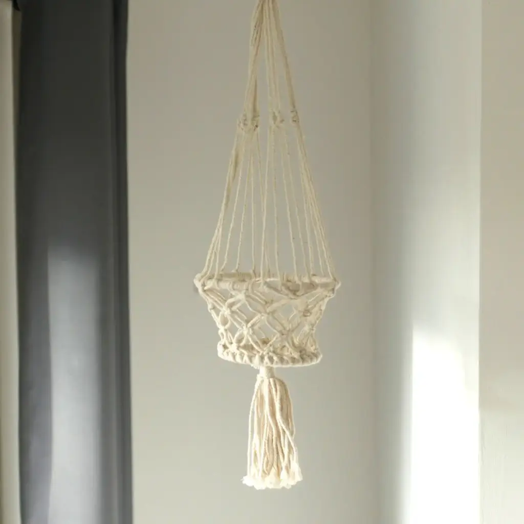Macrame Pot Holder – Single Small Pot | www.artisangoods.co.uk 5